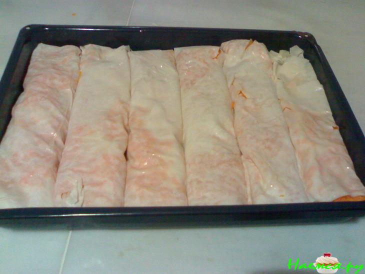 Пирог-рулет с тыквой и грецкими орехами