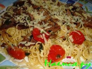 Спагетти с помидорами