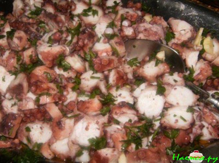 Салат из осьминога Салат из осьминога