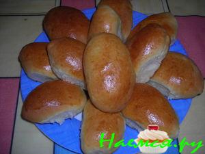 Пирожки с зелёным луком и яйцами