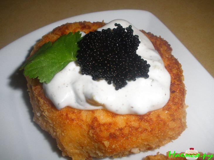 Лососевые котлетки под соусом Лососевые котлетки под соусом