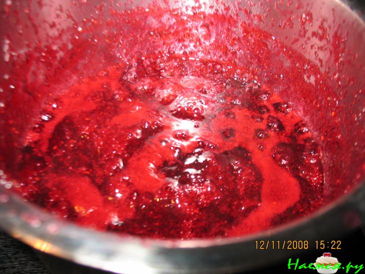 Бисквитный пирог с клюквой и творогом Бисквитный пирог с клюквой и творогом