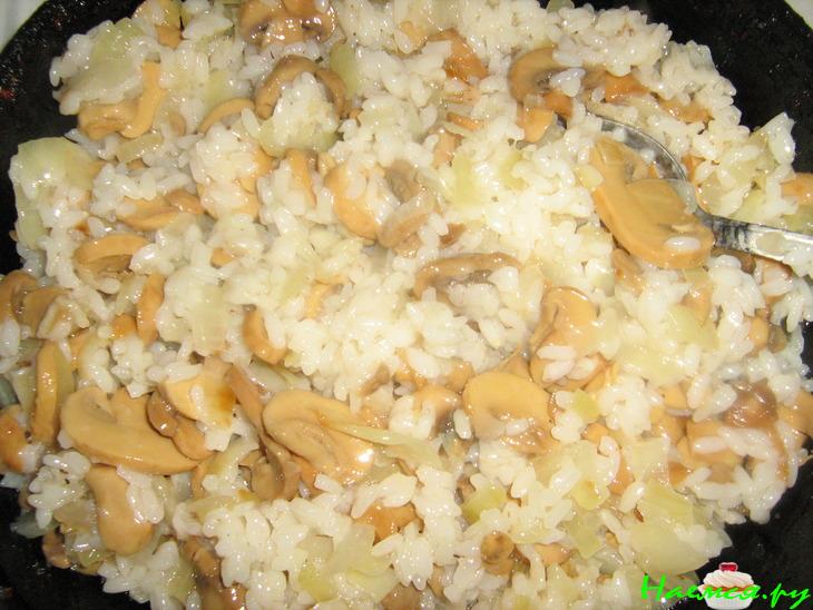 Фаршированные кальмары под томатно-яблочным соусом