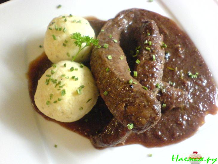 Филе ягнёнка и кнедлик из козьего сыра