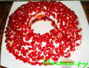 Салат "Гранатовый браслет"