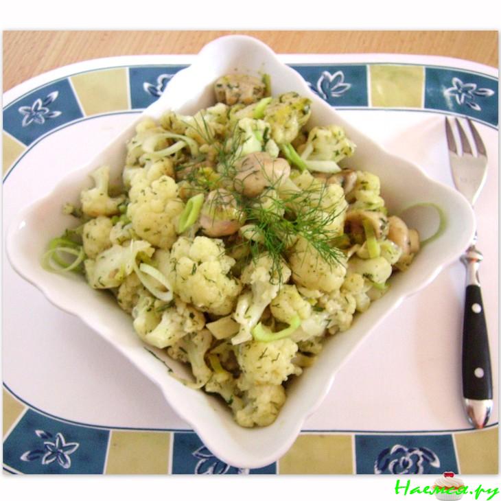 Салат "За пять минут" с шампиньонами и цветной капустой