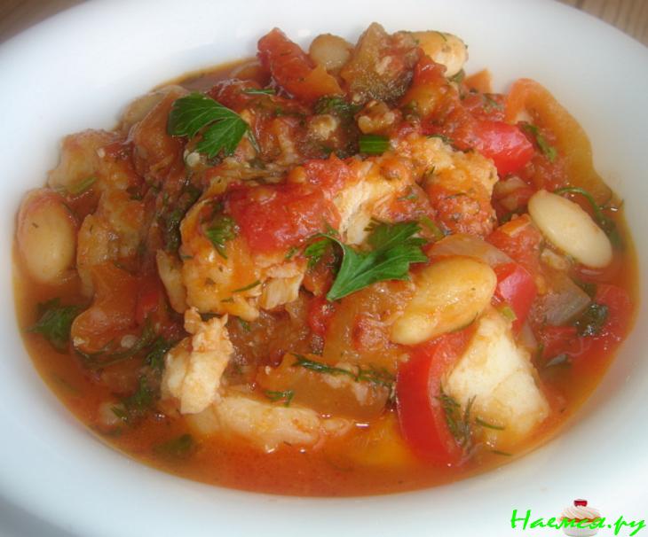 Рыбное рагу с овощами и фасолью