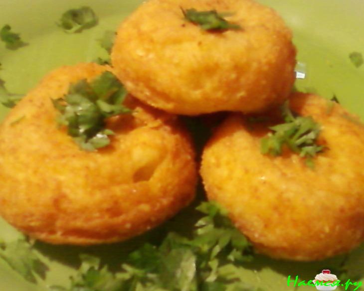 Сырные шарики в ореховой панировке