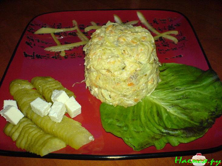 Куриный салат с омлетом