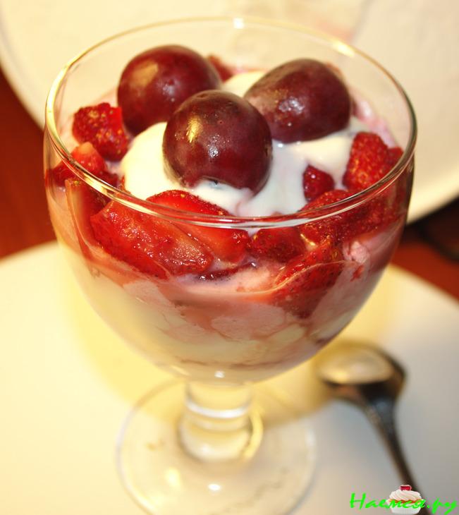 Клубнично-зефирный десерт Клубнично-зефирный десерт
