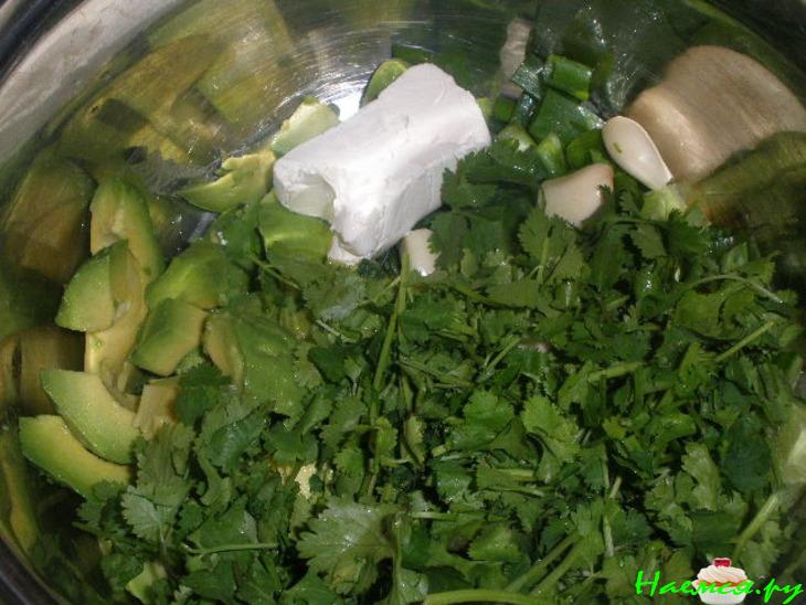 Освежающий кремовый зеленый суп Освежающий кремовый зеленый суп