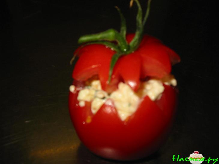 Фаршированные сыром помидоры