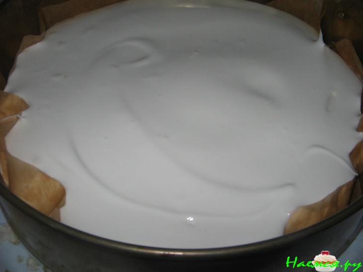 Торт "Птичье молоко" с безе и шоколадной глазури