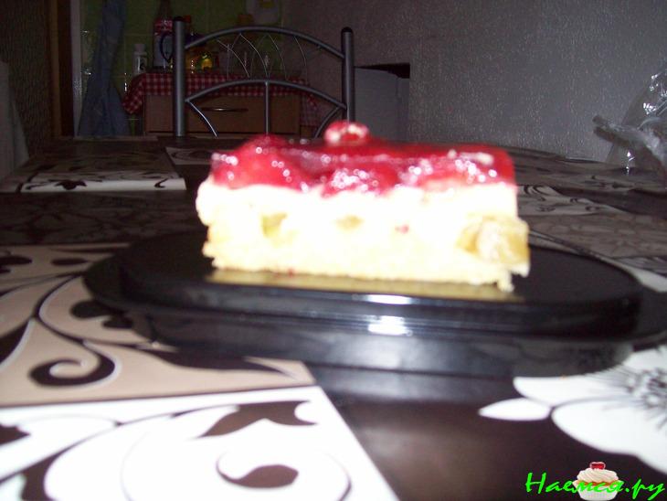 Пирог с ревенем и клубникой Пирог с ревенем и клубникой