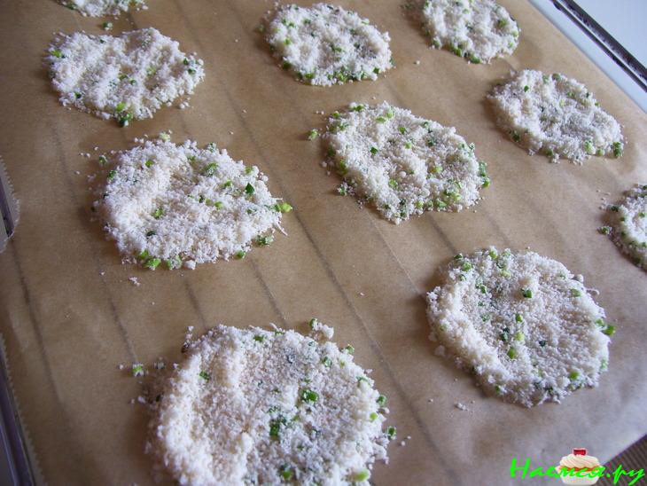 Сырные чипсы