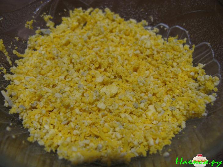 Закусочные творожные шарики с хреном