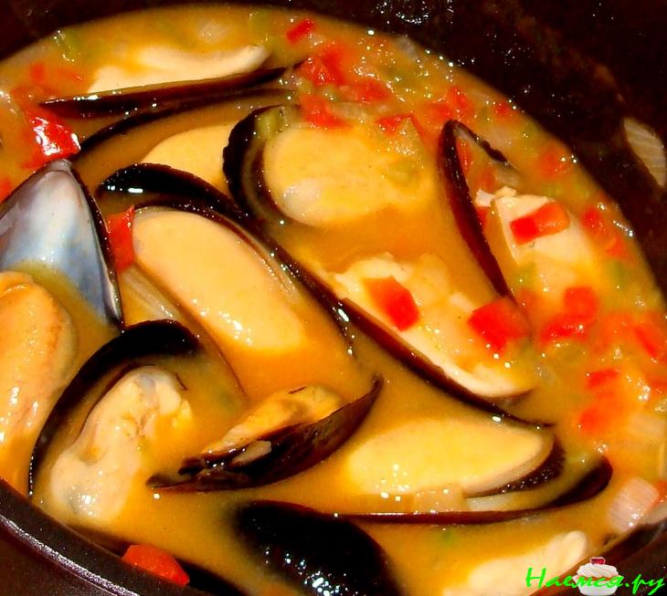Мидии в соусе