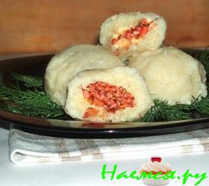 Картофельные кнедли с копченым мясом Картофельные кнедли с копченым мясом