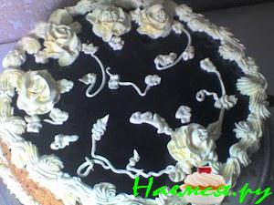 Торт 'Медок с розами'