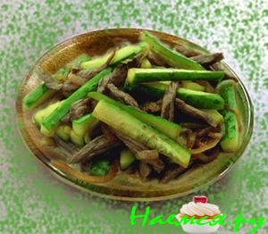 Салат из говядины с огурцами Салат из говядины с огурцами