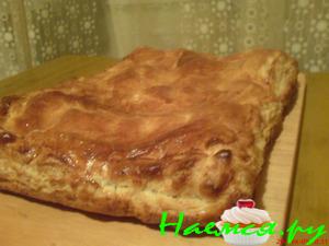 Слоёная кулебяка с рыбой