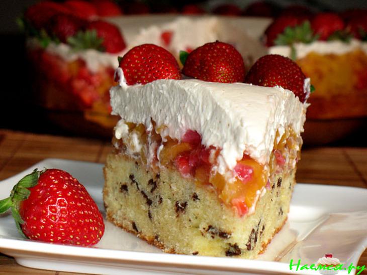Клубнично-персиковый торт с Маскарпоне