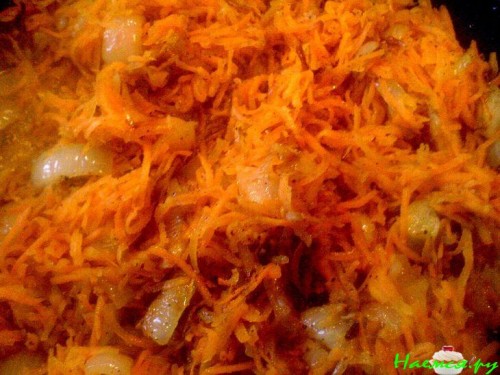 Карп запеченный с овощами и грибами