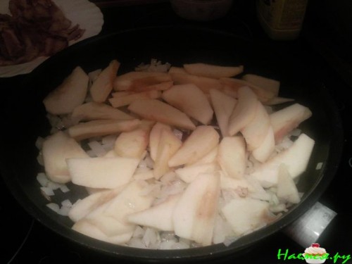 Праздничный мясной рулет