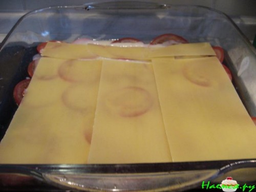 Лазанья с морским коктейлем и шпинатом