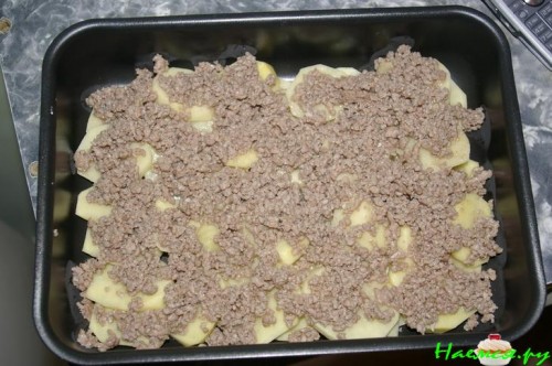 Картофельная запеканка с фаршем и сметаной