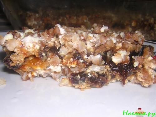 Гречневая каша с курагой