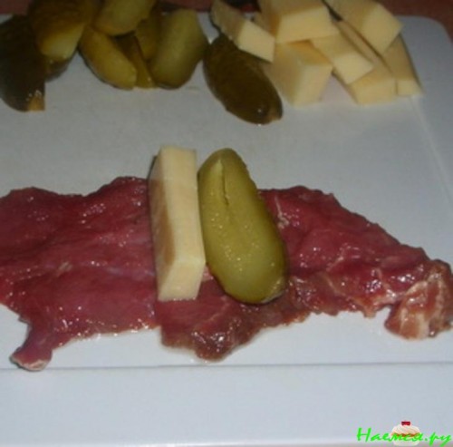 Мясные рулетики с начинкой