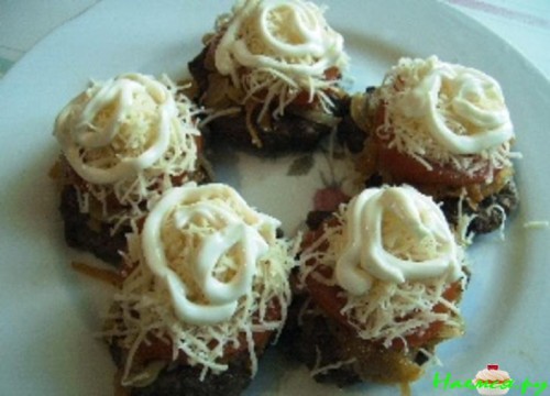 Печеночные котлетки праздничные