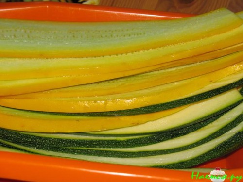 Рисовая запеканка с кабачками и консервированной рыбкой