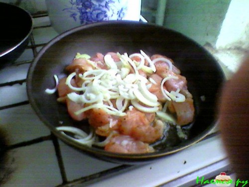 Курица с морковью