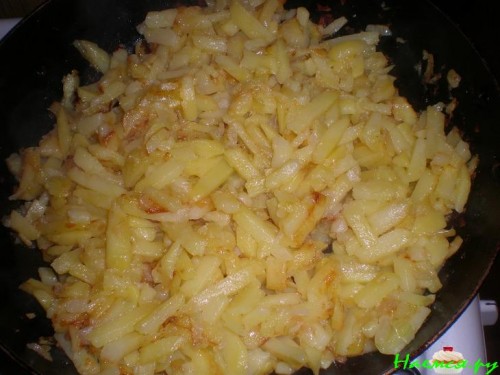 Жаренный картофель с луком