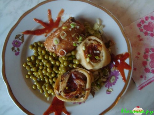 "Двойная радость" с луковыми розами