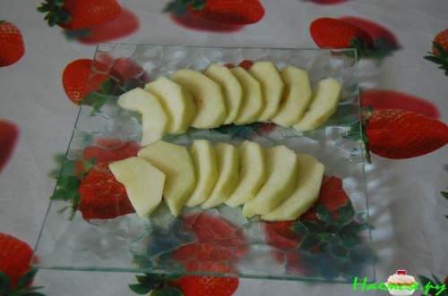 Курица в яблоках