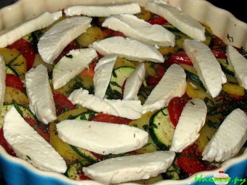 Картофельно-цуккини-томатная запеканка