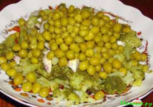 Салат с брокколи и фетой