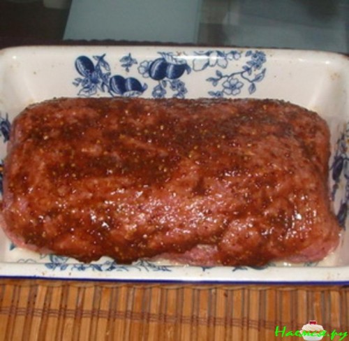 Мясной рулет с грибами