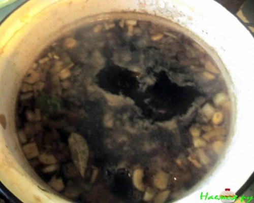 Грибной суп с &laquo;ушками&raquo;