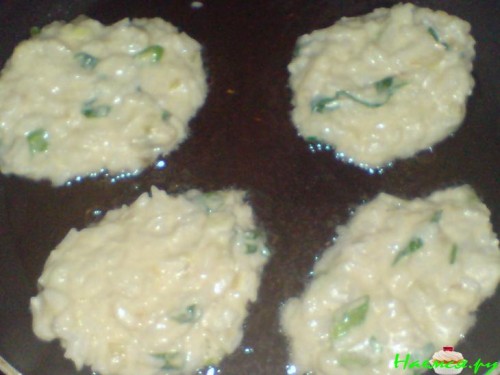 Рисовые котлеты с сыром и зелёным лучком