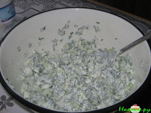 Холодный борщ с горчицей