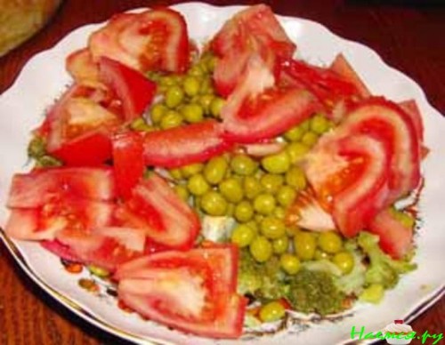 Салат с брокколи и фетой