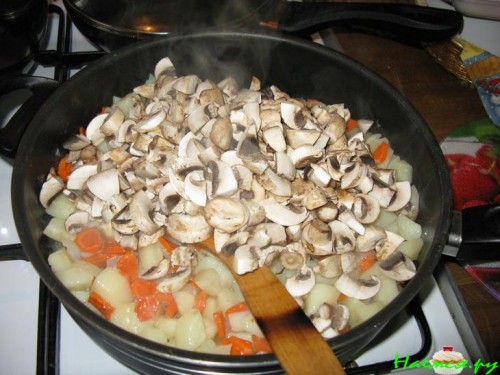 Овощное рагу с шампиньонами