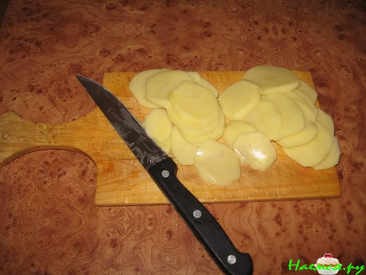 Розочки из картофеля с чесноком и зеленью