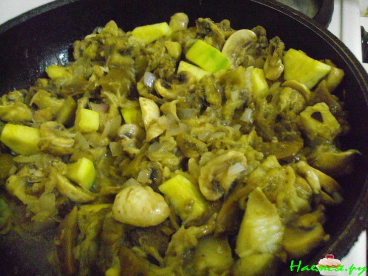 Баклажаны с грибами и тмином