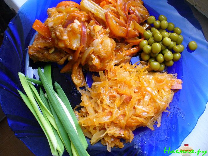 Свиные "лапки" с овощами Свиные "лапки" с овощами