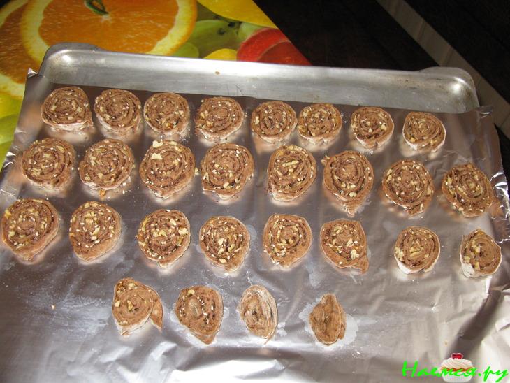 Шоколадное печенье с орехами, кунжутом и шоколадом Шоколадное печенье с орехами, кунжутом и шоколадом